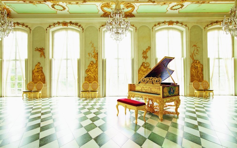 BECHSTEIN GOLDEN GRAND PIANO
