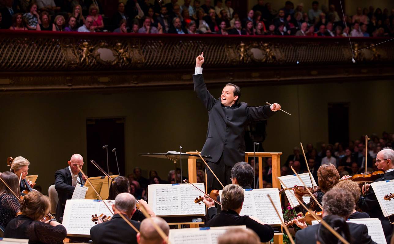 GRAMMY 2016 CLASSICAL Audio Lifestyle