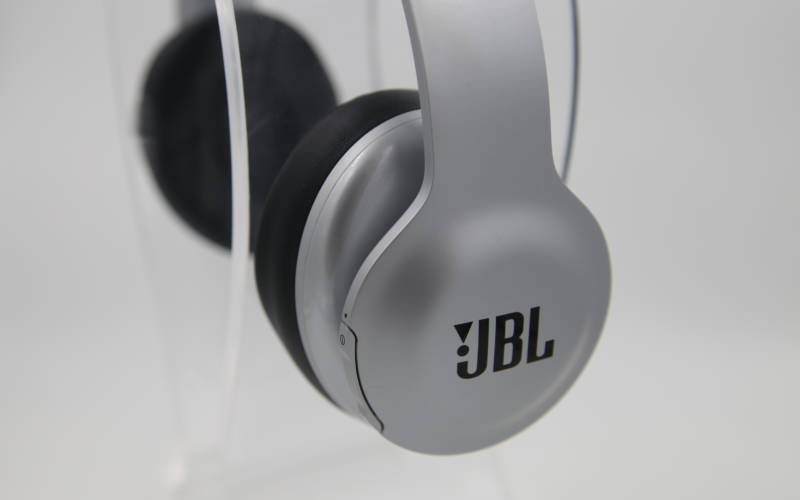 PLATINUM JBL EVEREST ELITE 700