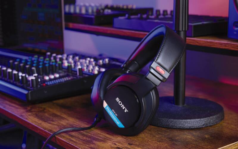 SONY MDR-M1